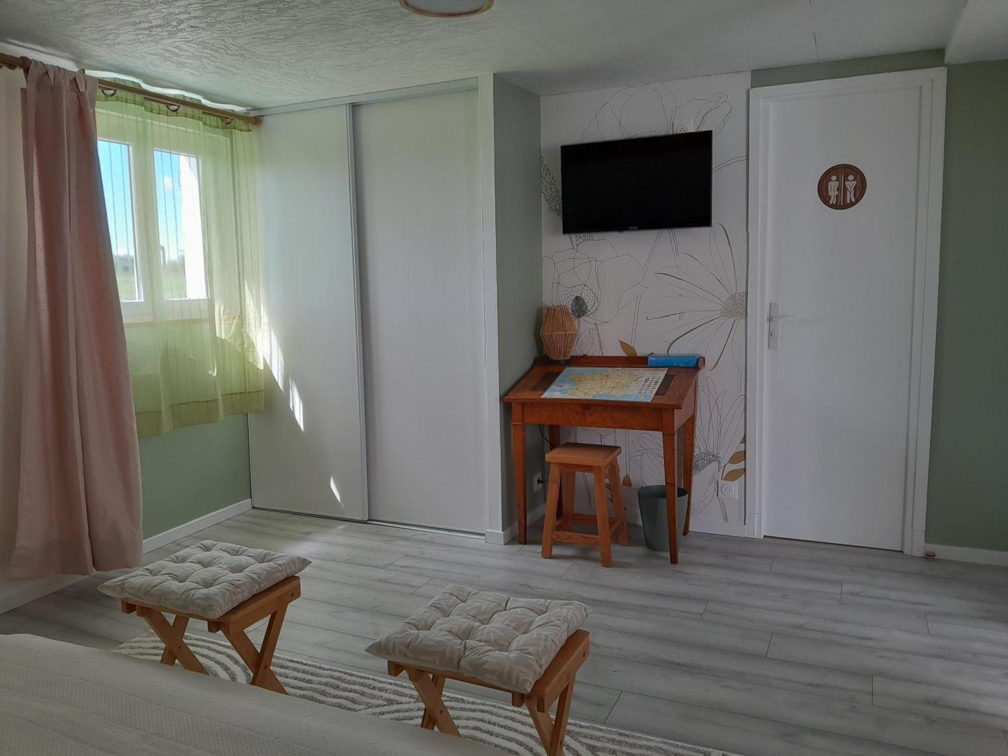 Chambres D Hotes Au P'Tit Bonheur Campagnard Jarnosse Chambre photo